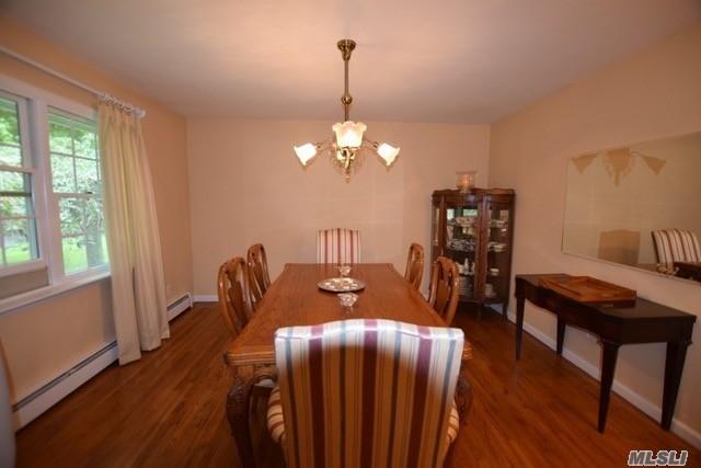 31 Bay Rd Brookhaven Brookhaven NY 11719