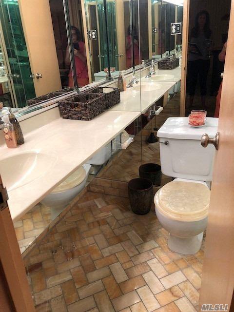 1 Bay Club Dr Bayside Bayside NY 11360