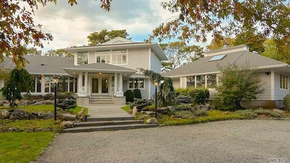 9 Duckwood Ln Hampton Bays Hampton Bays NY 11946