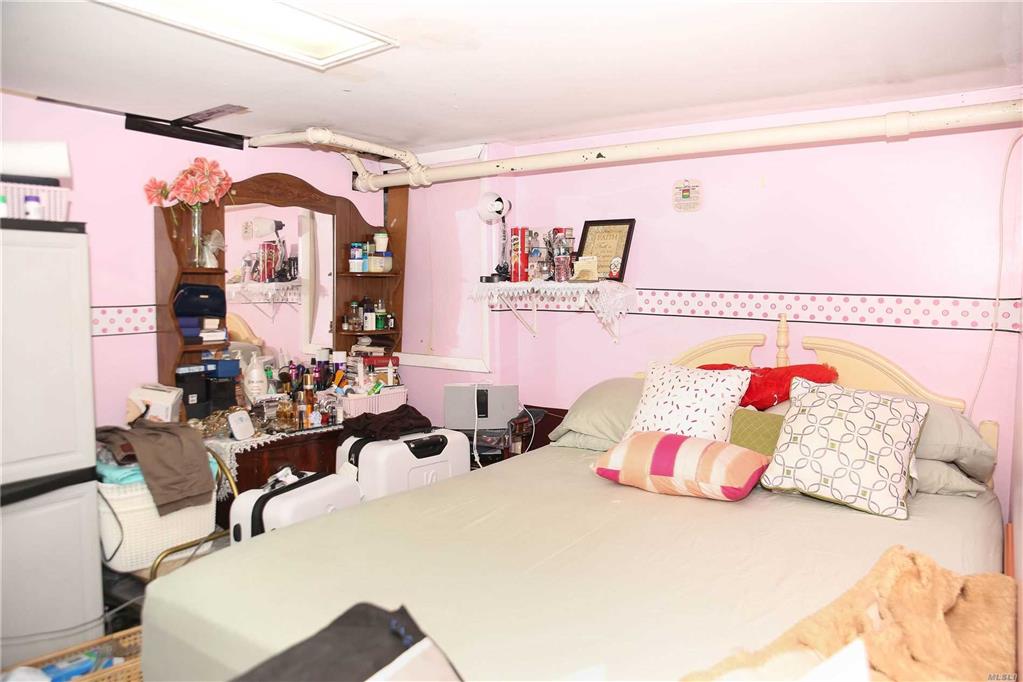 135-07 118th St S. Ozone Park NY 11420