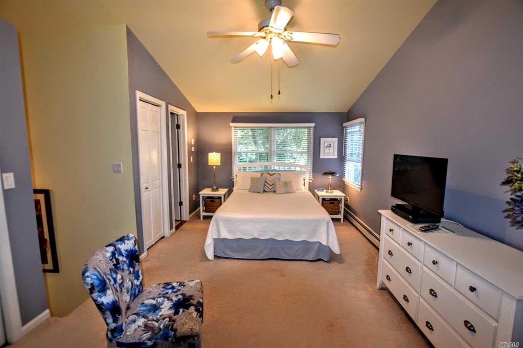 31 Bay Rd Brookhaven Brookhaven NY 11719