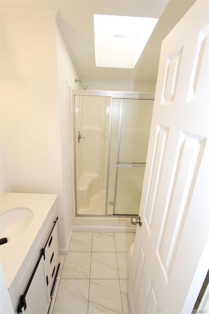 37-79 Hubbard Ave Riverhead Riverhead NY 11901