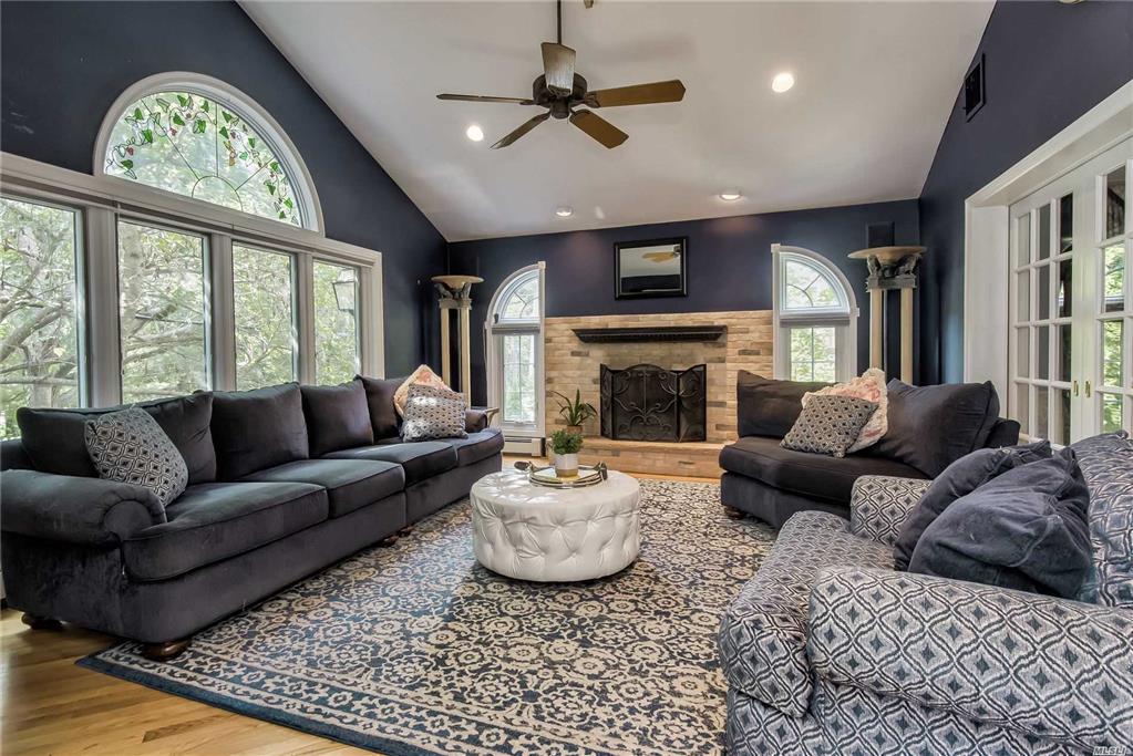 102 Castle Ridge Rd Manhasset Manhasset NY 11030