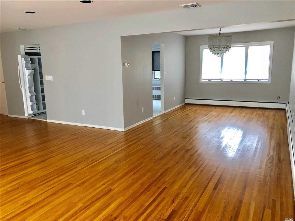 597 Michelle Pl N. Woodmere N. Woodmere NY 11581