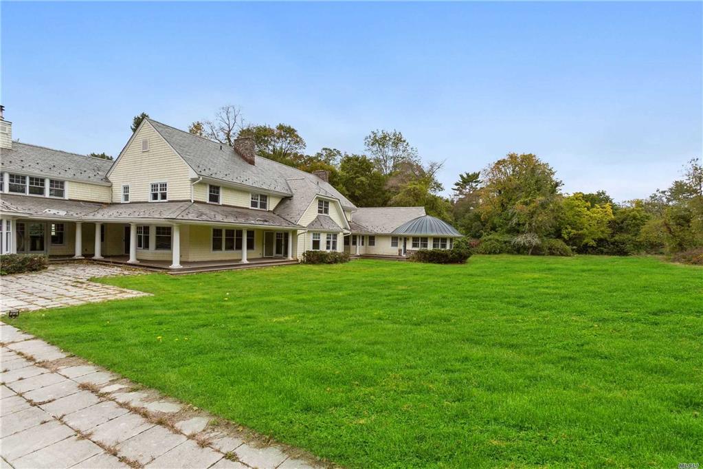 12 Pinetree Ln Old Westbury Old Westbury NY 11568