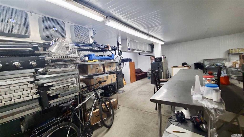 23-01 Borden Ave Long Island City Long Island City NY 11101