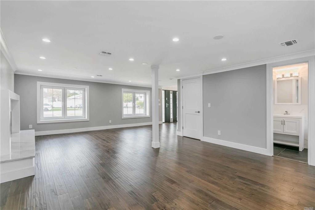 3 Evers Ct Commack Commack NY 11725