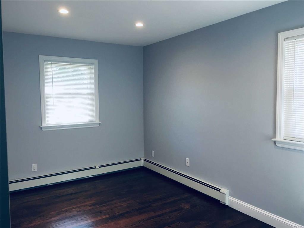 82 Avenue D Holbrook Holbrook NY 11741