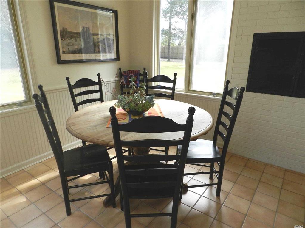8 Shore Rd Remsenburg Remsenburg NY 11960