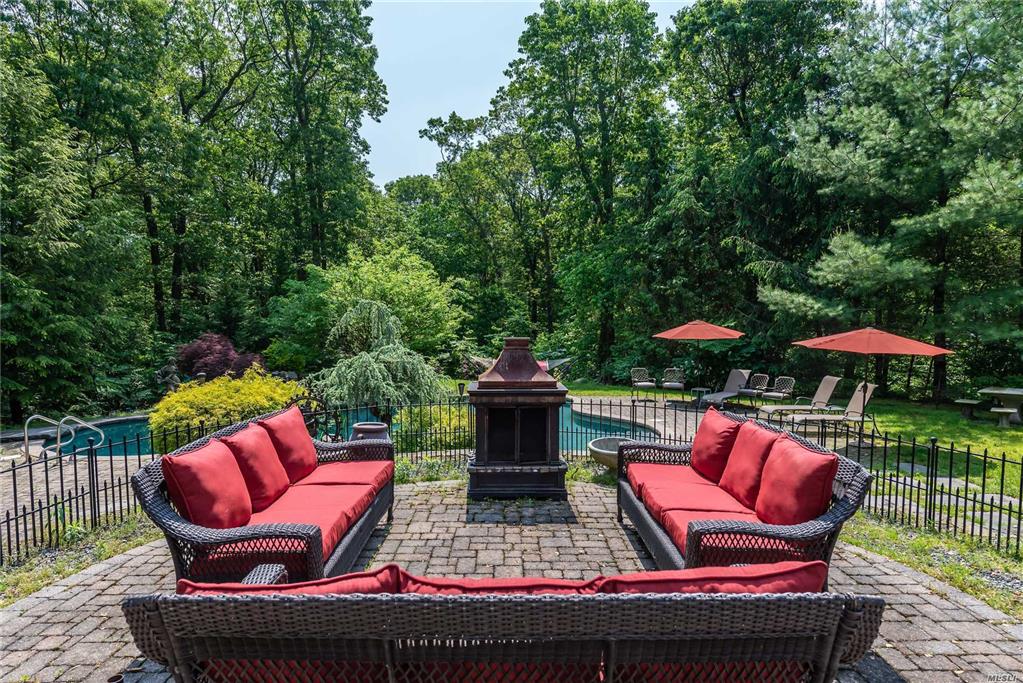 6 Bridle Ct Oyster Bay Cove Oyster Bay Cove NY 11771