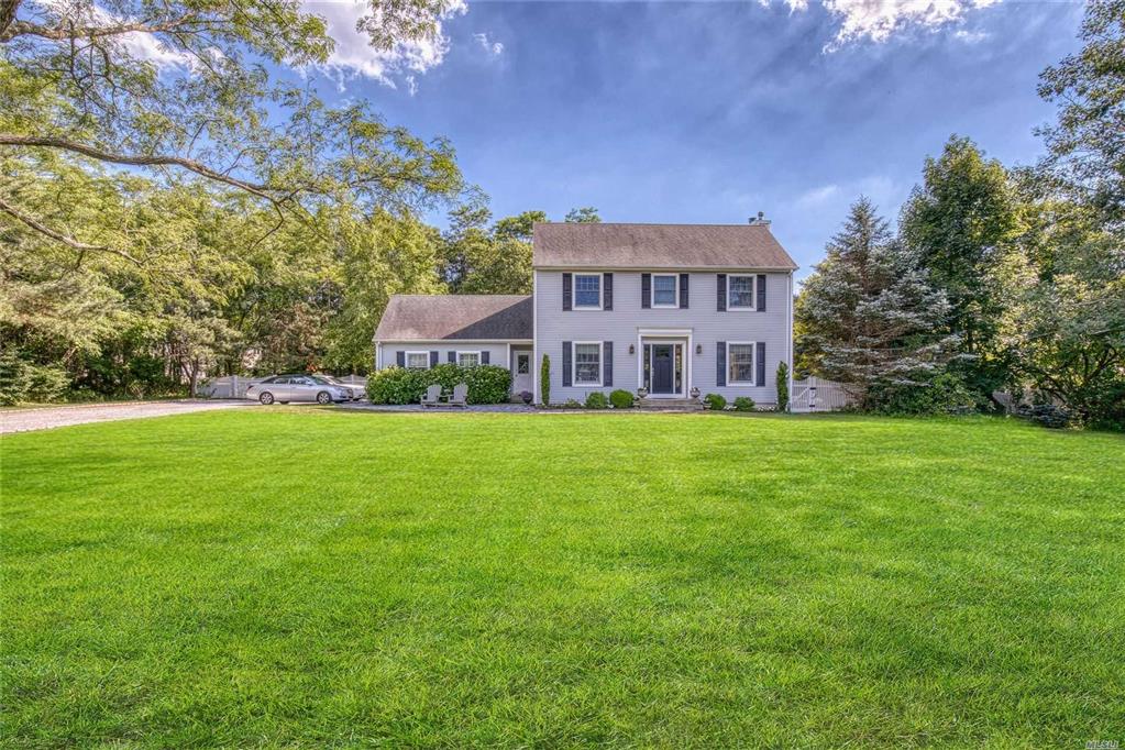 98 Clancy Rd Manorville Manorville NY 11949