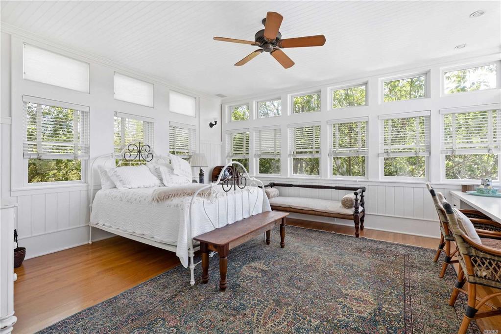 201 Pennant Walk Saltaire NY 11706