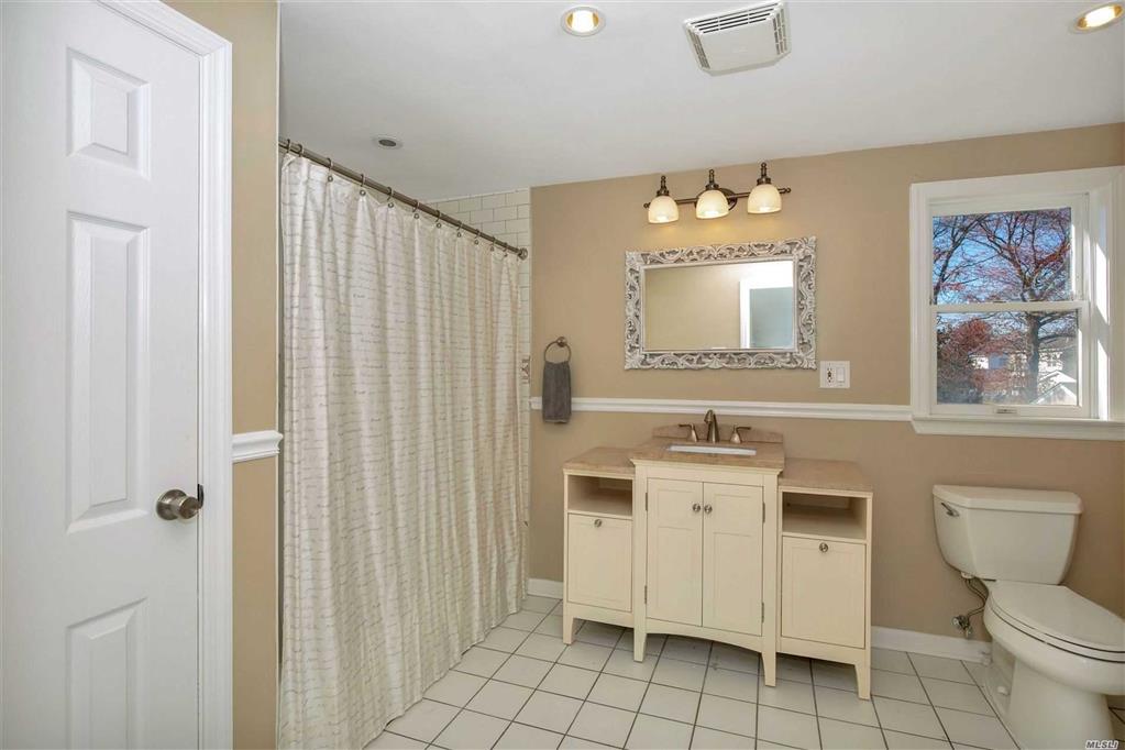 214 Division Ave Massapequa Massapequa NY 11758