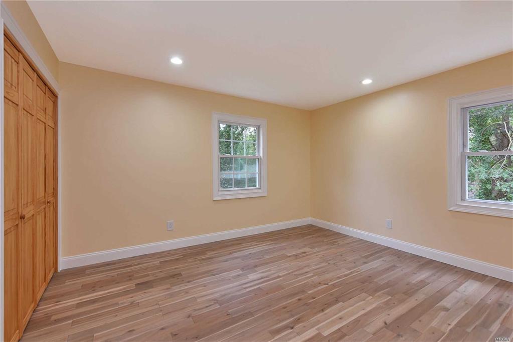 58 Woodmont Rd Melville Melville NY 11747