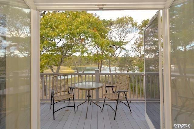 9 Duckwood Ln Hampton Bays Hampton Bays NY 11946