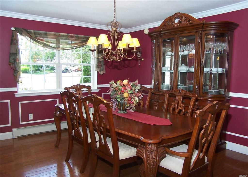 5 Larry Ct Manorville Manorville NY 11949
