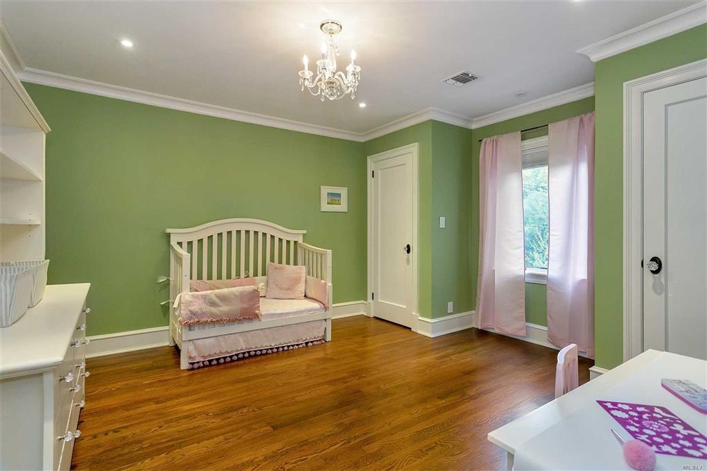 8 Fairway Ln Manhasset Manhasset NY 11030