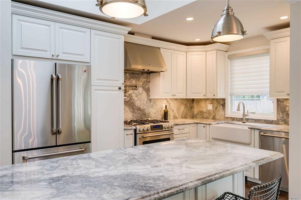 29 Narcissus Dr Syosset Syosset NY 11791