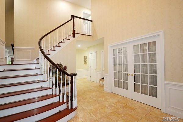 214 Sunset Rd Oyster Bay Cove Oyster Bay Cove NY 11771