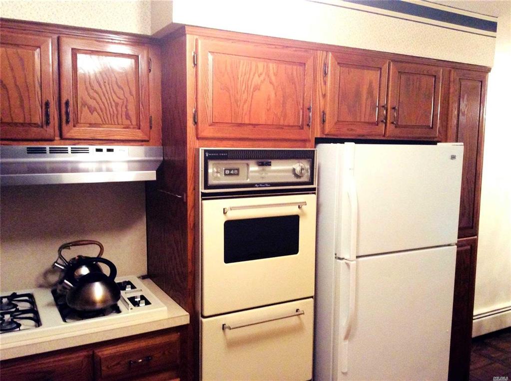 74-25 Calamus Cir Elmhurst Elmhurst NY 11373