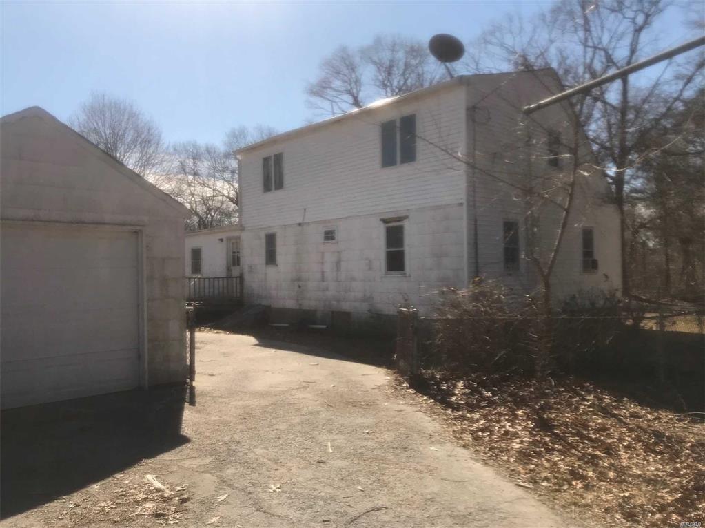 159 Magnolia Dr Mastic Beach Mastic Beach NY 11951