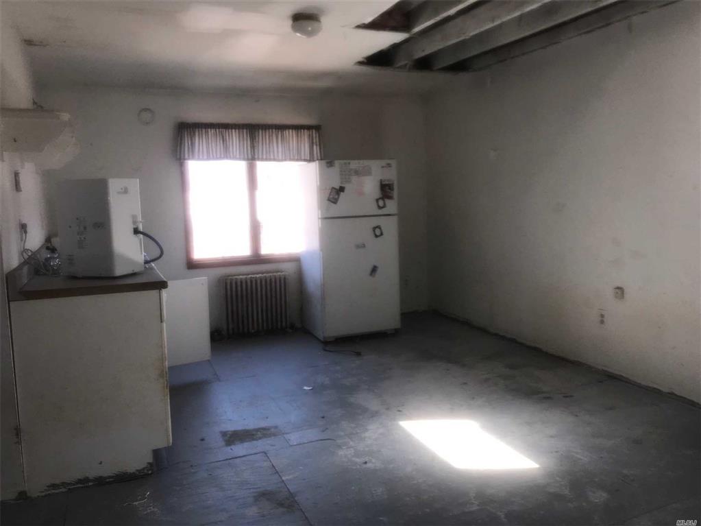159 Magnolia Dr Mastic Beach Mastic Beach NY 11951
