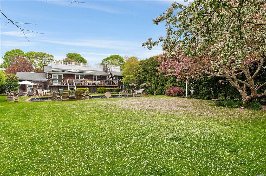 94 Meetinghouse Ln Amagansett Amagansett NY 11930