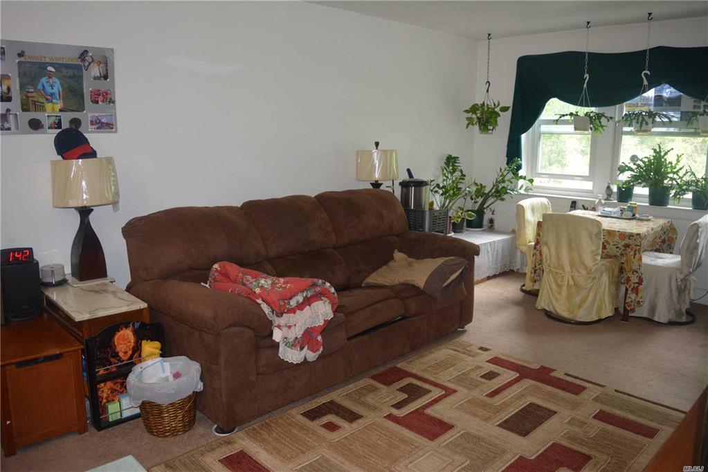 30 Pearsall Ave Glen Cove Glen Cove NY 11542