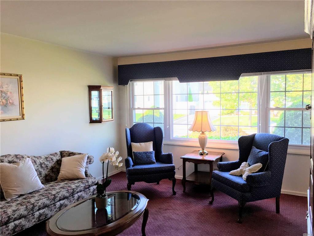 138 Haverford Rd Hicksville Hicksville NY 11801