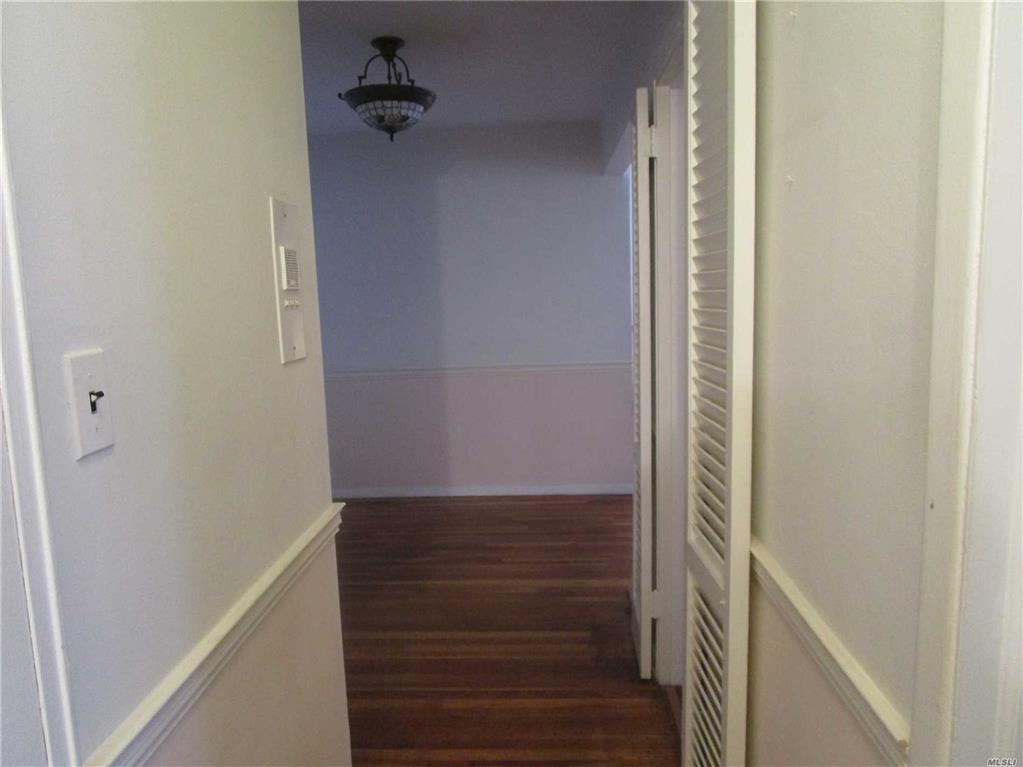 43-25 Douglaston Pkwy Douglaston Douglaston NY 11363