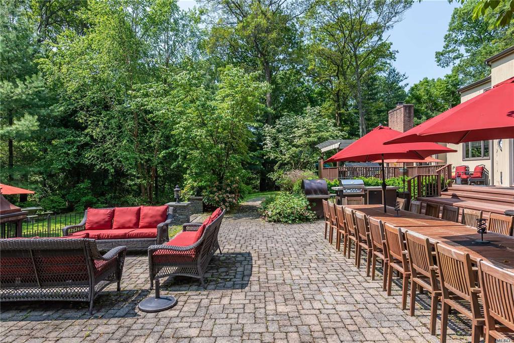 6 Bridle Ct Oyster Bay Cove Oyster Bay Cove NY 11771