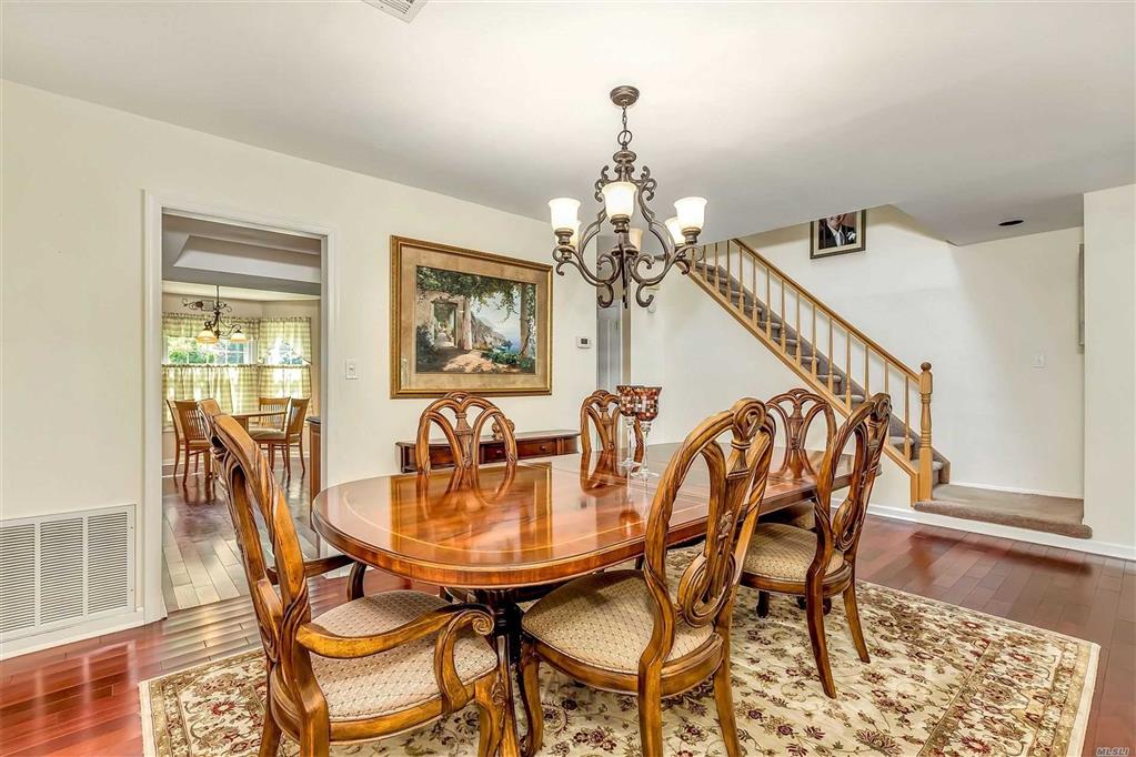 9 The Mews Mews Syosset Syosset NY 11791