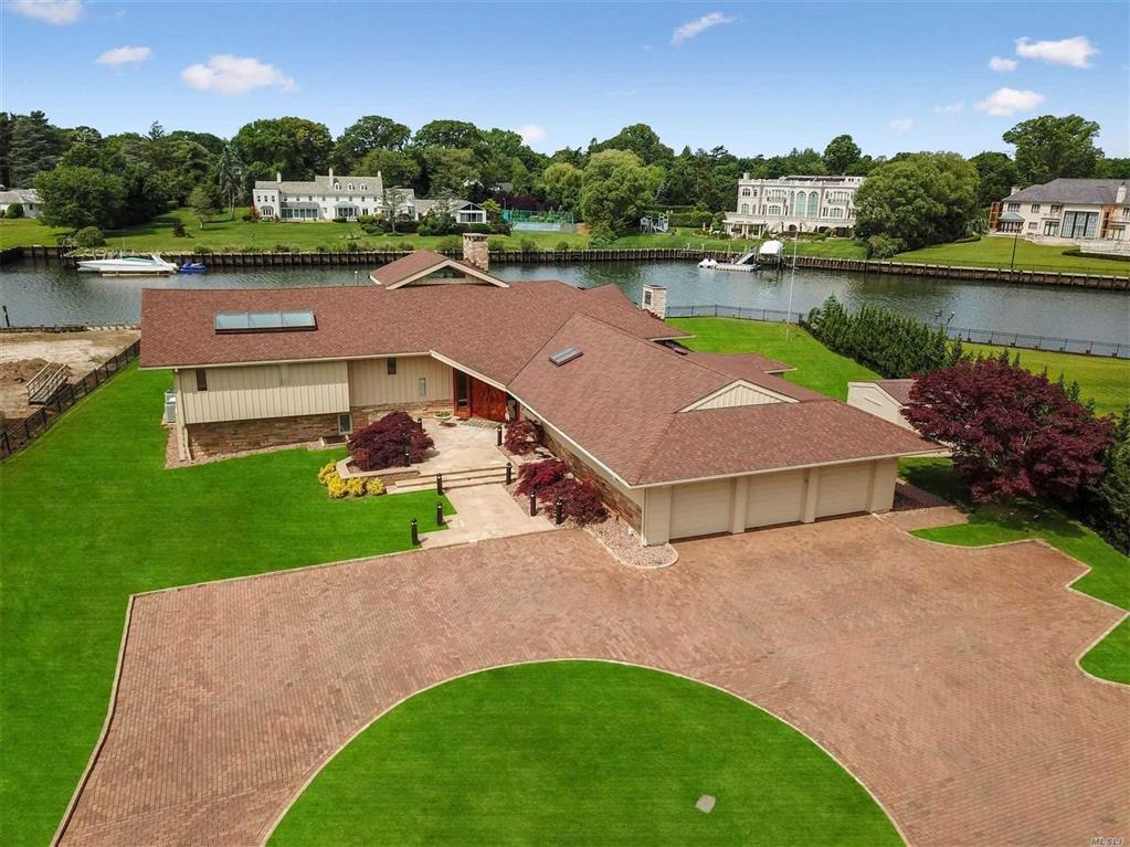 209 Seawane Pl Hewlett Harbor Hewlett Harbor NY 11557