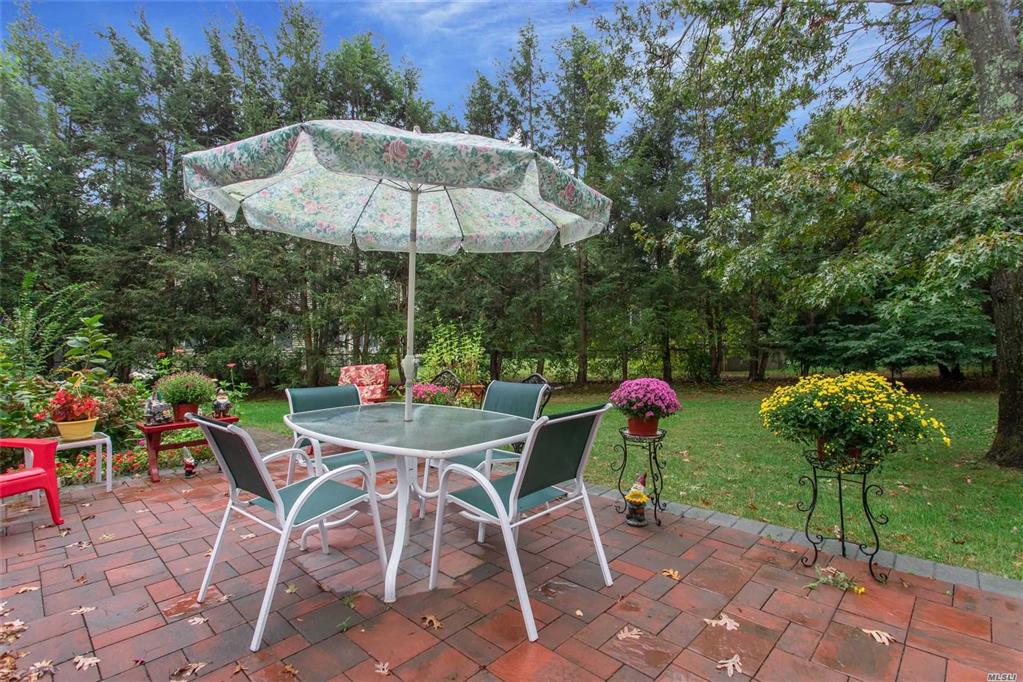 60 Gildare Dr E. Northport E. Northport NY 11731