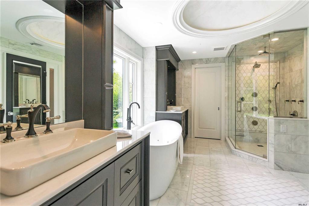 7 Meadowbrook Ln Old Westbury Old Westbury NY 11568