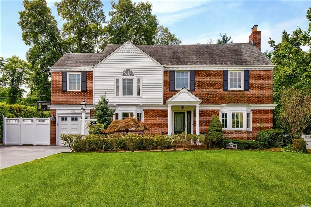 102 Castle Ridge Rd Manhasset Manhasset NY 11030