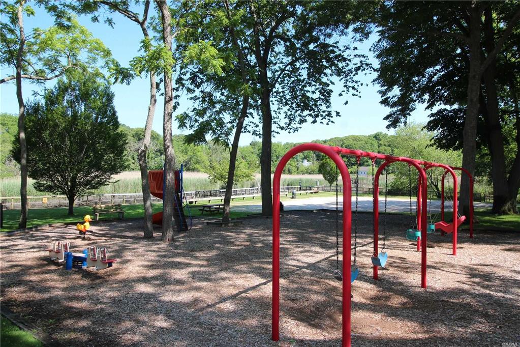 3 Cakewalk Ter Smithtown Smithtown NY 11787
