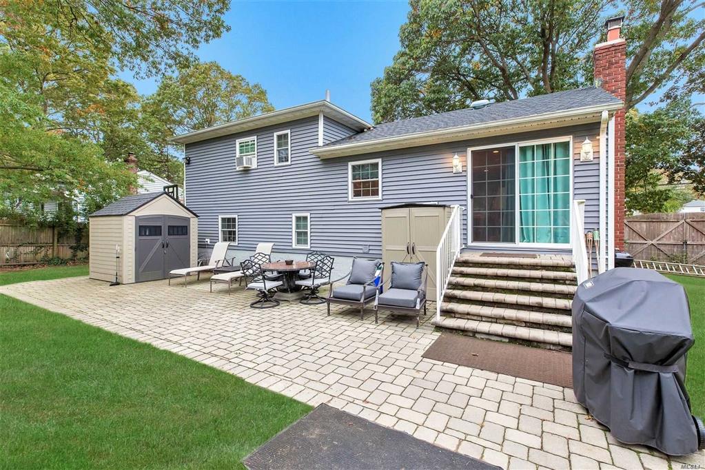 127 Joni Dr W. Sayville W. Sayville NY 11796