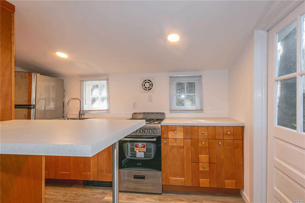 1 Preston St Port Washington Port Washington NY 11050