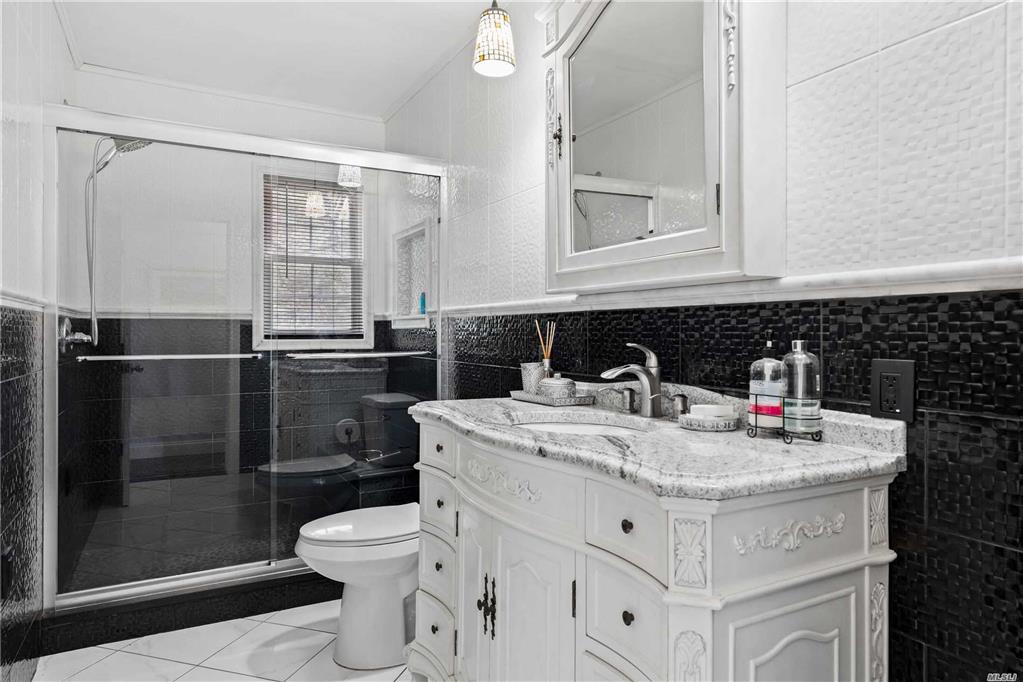 140 Pine St Kismet Kismet NY 11706