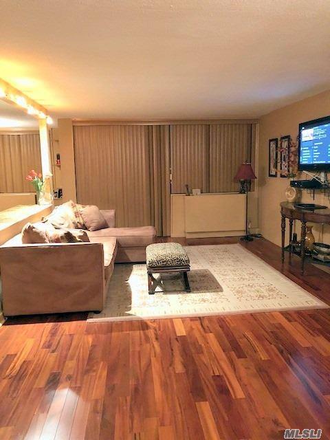 1 Bay Club Dr Bayside Bayside NY 11360