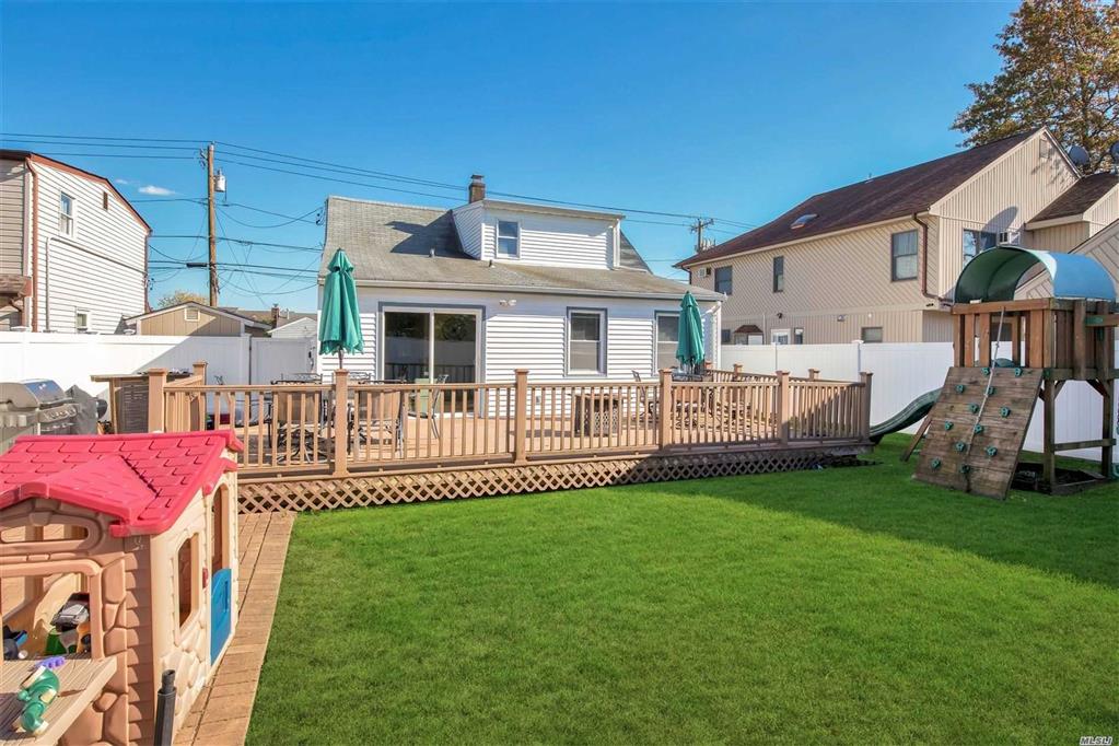 214 Division Ave Massapequa Massapequa NY 11758