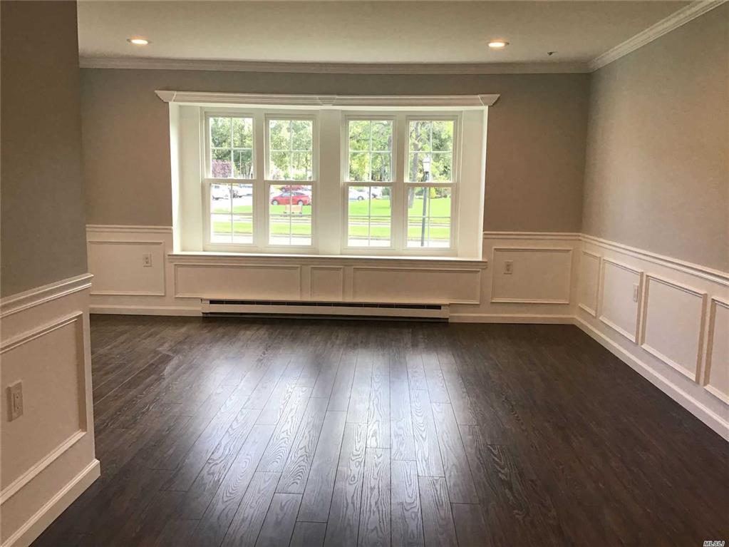 427 B Aylesbury Ct Ridge Ridge NY 11961