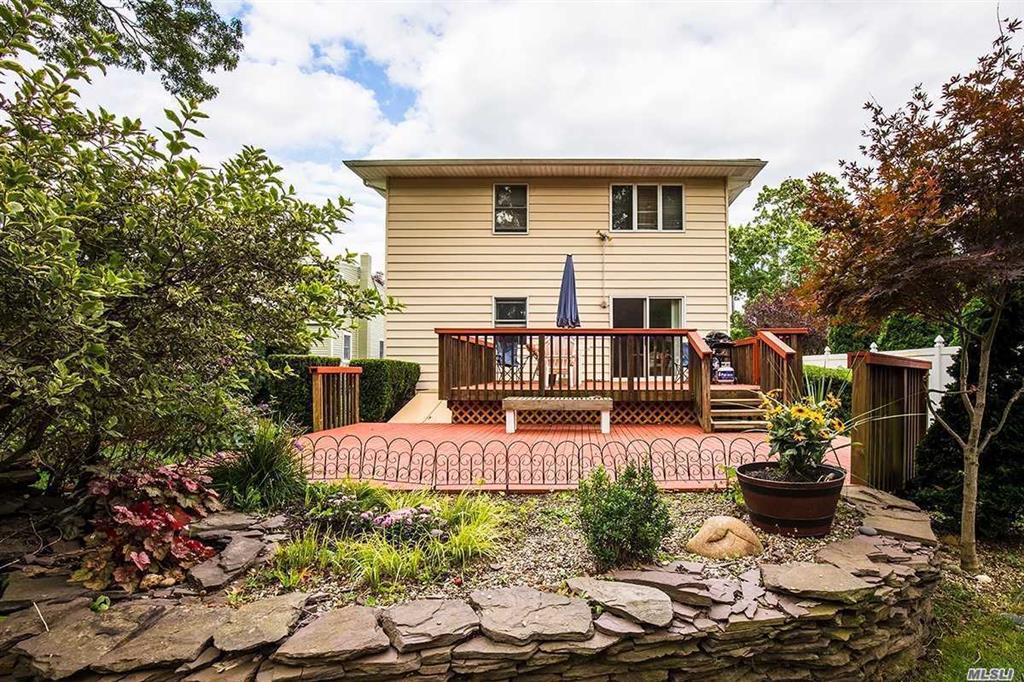 30 Juniper Ave Ronkonkoma Ronkonkoma NY 11779