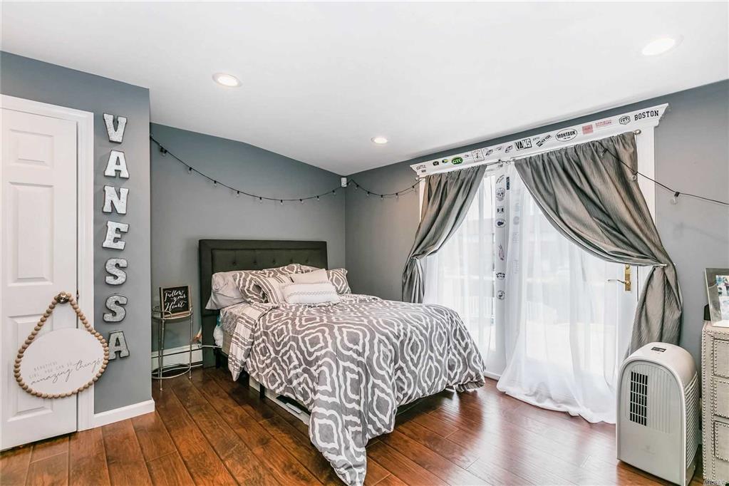 392 West Dr Copiague Copiague NY 11726