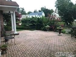 8 Nirvana Ave Great Neck Great Neck NY 11023