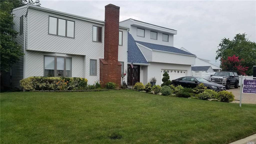 75 Brockmeyer Dr Massapequa Massapequa NY 11758