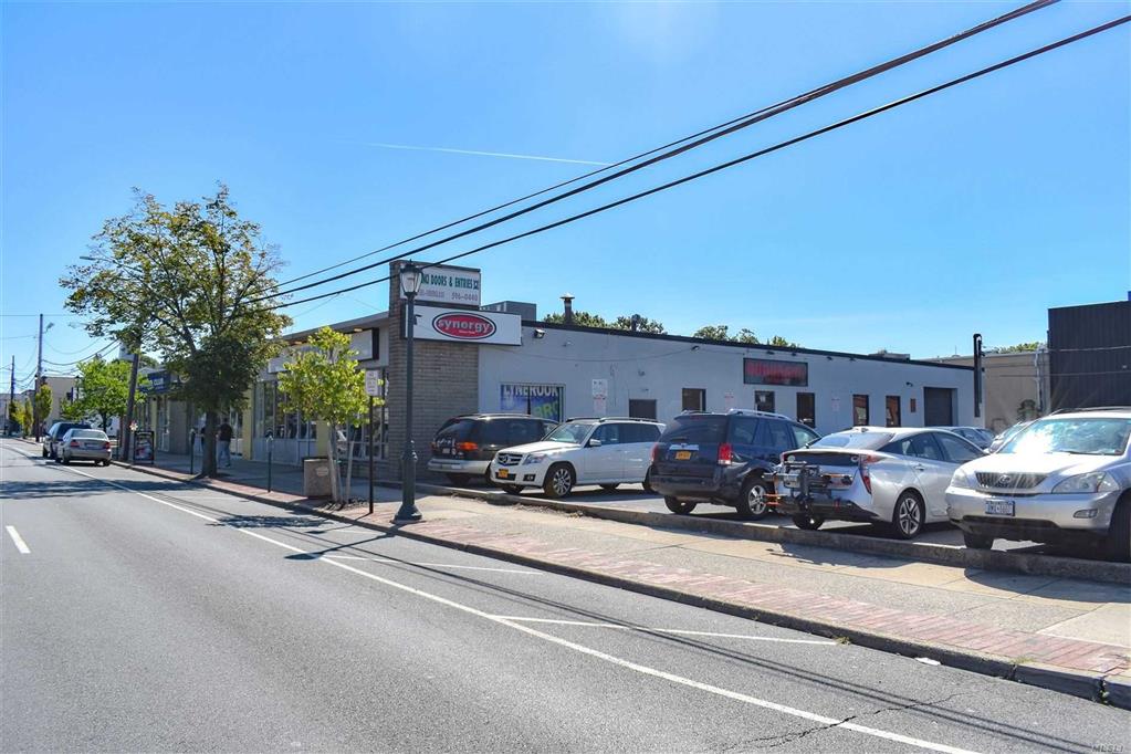 640-650 Merrick Rd Lynbrook Lynbrook NY 11563