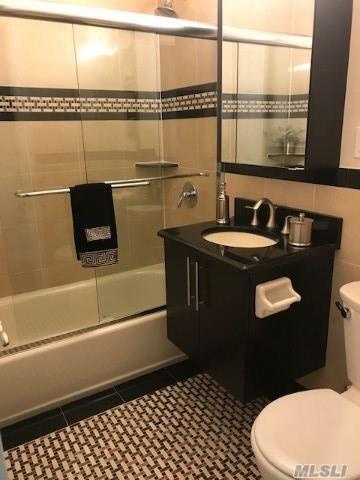 45 Country Club Dr Coram Coram NY 11727