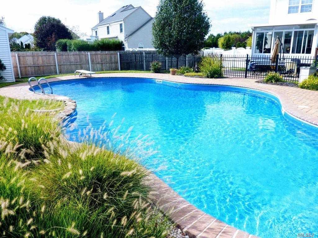 99 Tallmadge Trl Miller Place Miller Place NY 11764